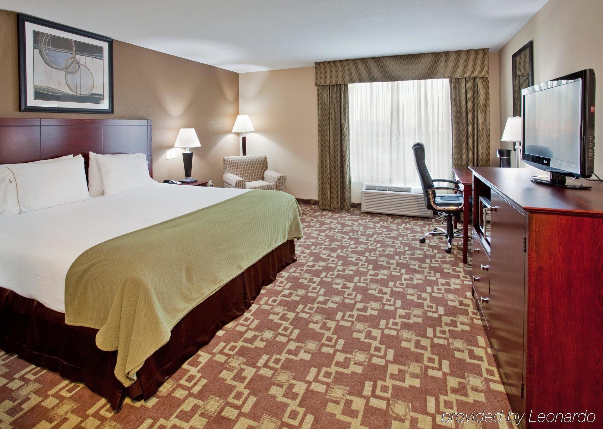 Holiday Inn Express Hotel & Suites St. Charles By Ihg Saint Charles Habitación foto